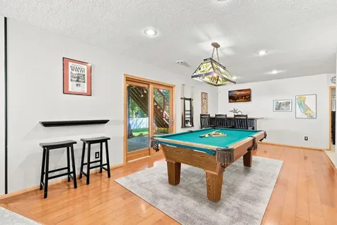 1084 Parkview Lane Victoria MN 55386
