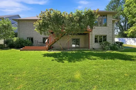 1084 Parkview Lane Victoria MN 55386