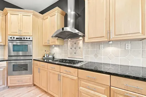 1084 Parkview Lane Victoria MN 55386