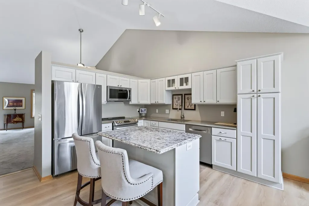 13872 Falcon Avenue Apple Valley MN 55124