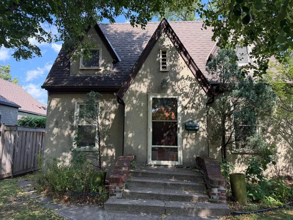4709 Clinton Avenue S Minneapolis MN 55419
