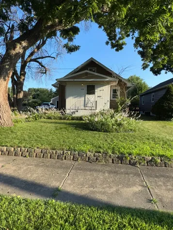 1409 6th Avenue NW Austin MN 55912