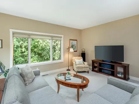 2621 Cardinal Court North Saint Paul MN 55109