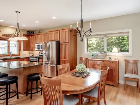 2621 Cardinal Court North Saint Paul MN 55109