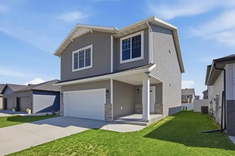 1462 68th Avenue S Fargo ND 58104