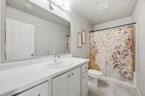 1462 68th Avenue S Fargo ND 58104