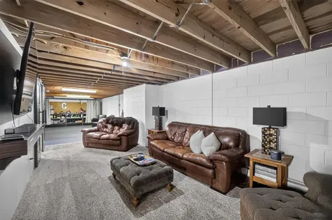 312 W Rainbow Street Duluth MN 55811