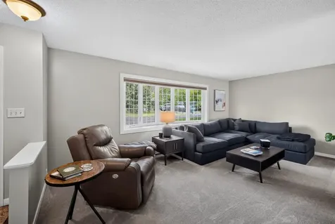 312 W Rainbow Street Duluth MN 55811