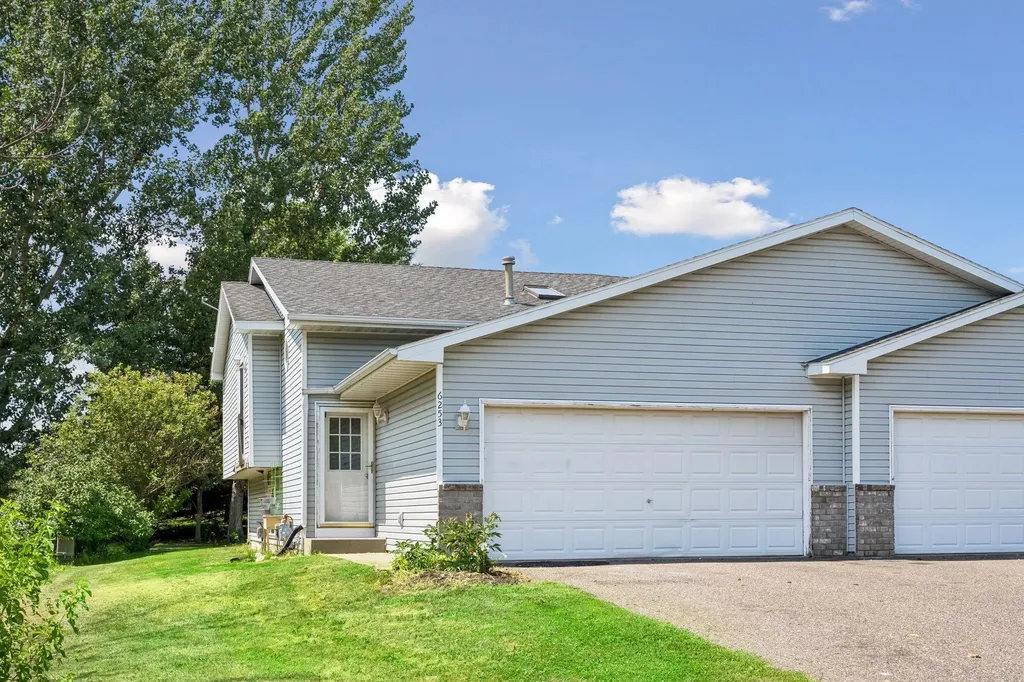 6253 Kahler Drive NE Albertville MN 55301