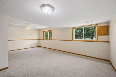 6253 Kahler Drive NE Albertville MN 55301