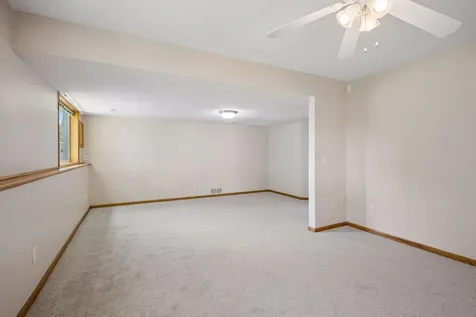 6253 Kahler Drive NE Albertville MN 55301