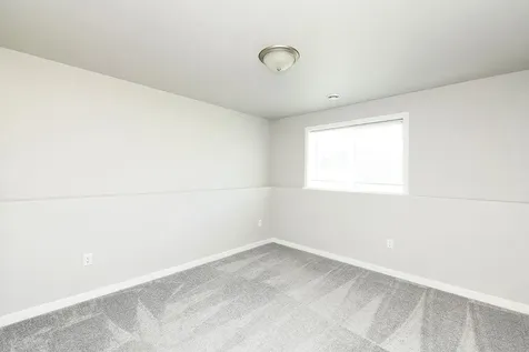 1143 60th Avenue W West Fargo ND 58078