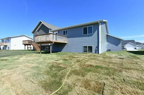 1143 60th Avenue W West Fargo ND 58078