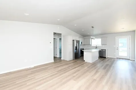 1143 60th Avenue W West Fargo ND 58078
