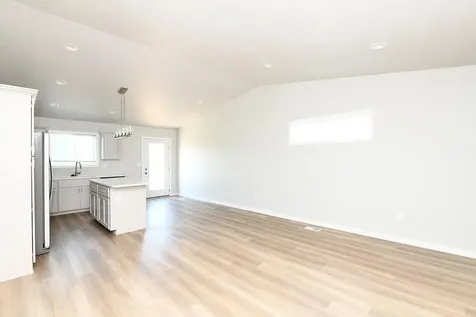 1143 60th Avenue W West Fargo ND 58078