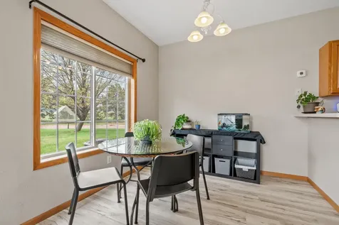 1824 Bridgewater Boulevard S Cambridge MN 55008