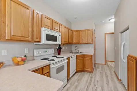 1824 Bridgewater Boulevard S Cambridge MN 55008
