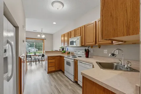 1824 Bridgewater Boulevard S Cambridge MN 55008