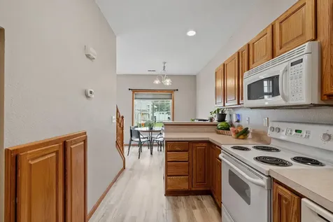1824 Bridgewater Boulevard S Cambridge MN 55008