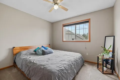 1824 Bridgewater Boulevard S Cambridge MN 55008