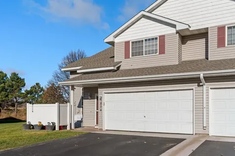 1824 Bridgewater Boulevard S Cambridge MN 55008