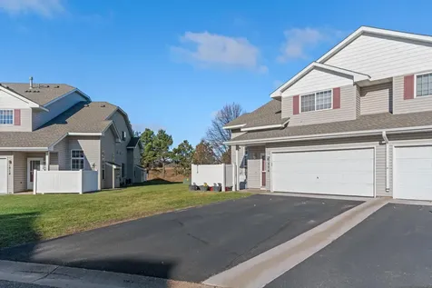 1824 Bridgewater Boulevard S Cambridge MN 55008