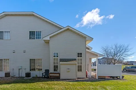 1824 Bridgewater Boulevard S Cambridge MN 55008