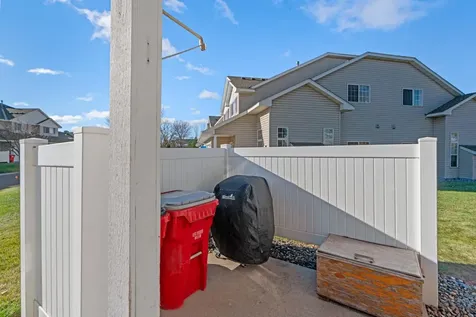 1824 Bridgewater Boulevard S Cambridge MN 55008