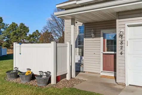 1824 Bridgewater Boulevard S Cambridge MN 55008