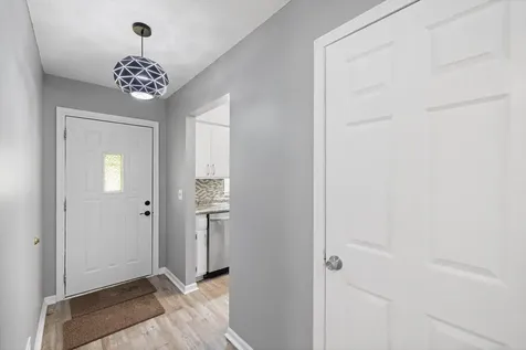 8941 48th Avenue N New Hope MN 55428