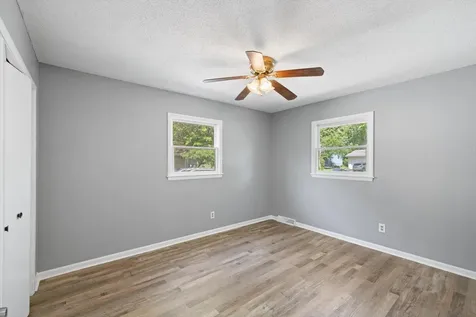 8941 48th Avenue N New Hope MN 55428