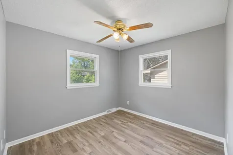 8941 48th Avenue N New Hope MN 55428