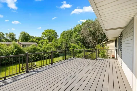 8941 48th Avenue N New Hope MN 55428