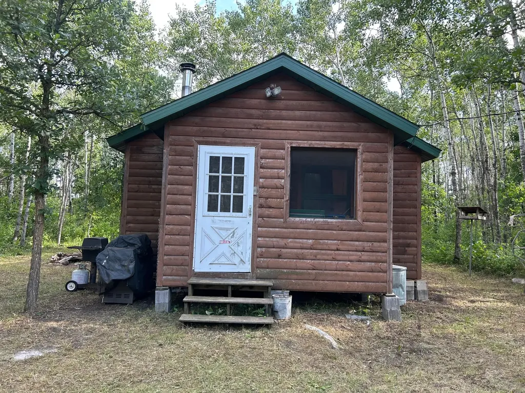 15891 450th Street NW Karlstad MN 56732
