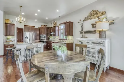 5827 Silverleaf Drive S Fargo ND 58104
