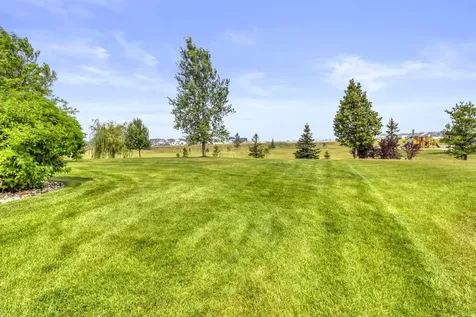 5827 Silverleaf Drive S Fargo ND 58104
