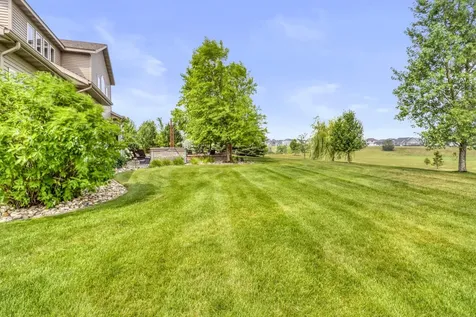 5827 Silverleaf Drive S Fargo ND 58104