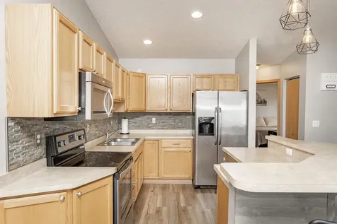955 42nd Avenue W West Fargo ND 58078