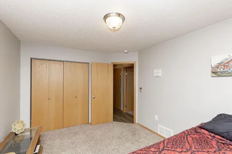 955 42nd Avenue W West Fargo ND 58078