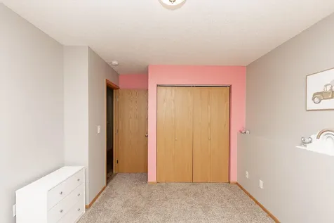 955 42nd Avenue W West Fargo ND 58078