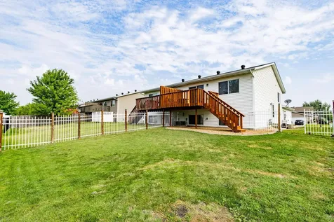 955 42nd Avenue W West Fargo ND 58078