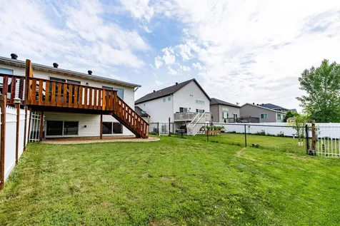 955 42nd Avenue W West Fargo ND 58078