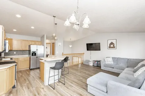 955 42nd Avenue W West Fargo ND 58078