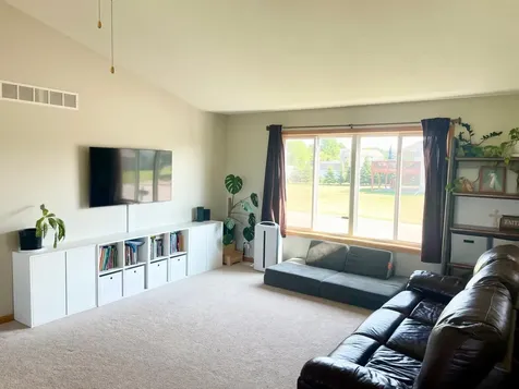 1050 Forest City Boulevard NW Maple Lake MN 55358
