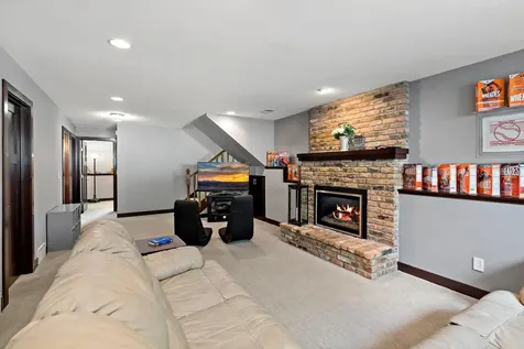 1016 Westview Drive Farmington MN 55024
