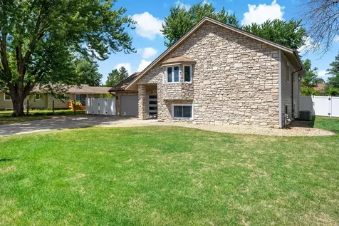1016 Westview Drive Farmington MN 55024