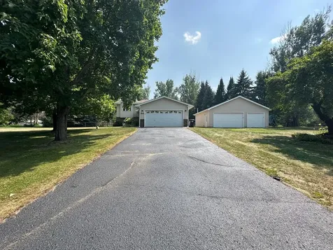 4829 253rd Street Wyoming MN 55092