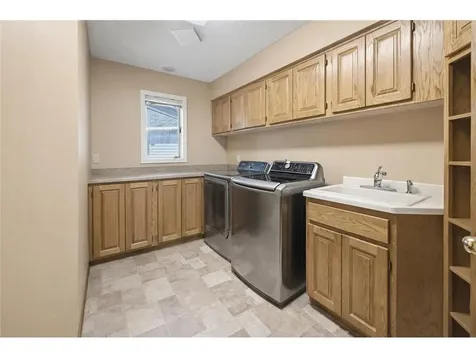 8992 Hidden Meadow Road Woodbury MN 55125
