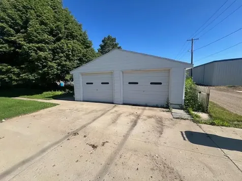 317 1st Avenue SW Hankinson ND 58041