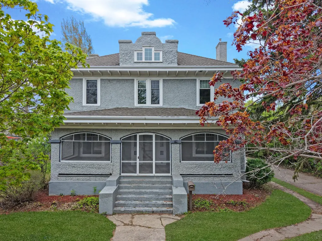 716 N Broadway Crookston MN 56716